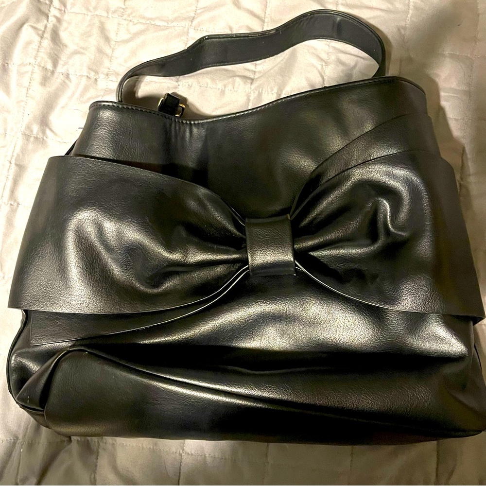 EUC Betsey Johnson Purse with Bow black with gold accents